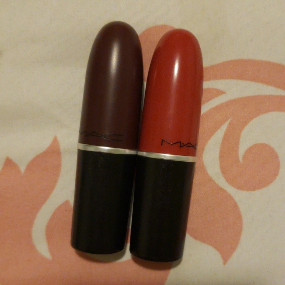 Bundle of 2 mac lipstick